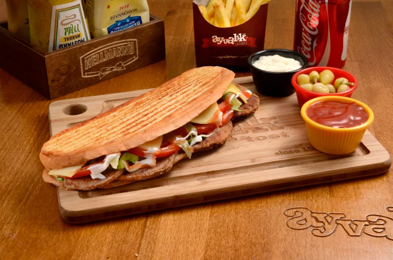 Ayvalık Cheeseburger Menü
